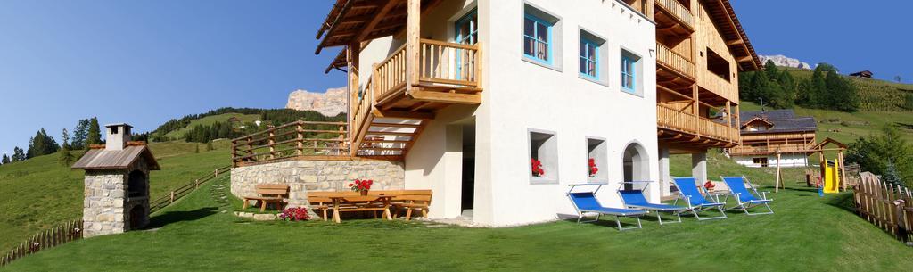 Apartments Serghela San Cassiano  Ngoại thất bức ảnh